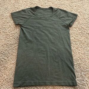 women’s lululemon swiftly tech tee